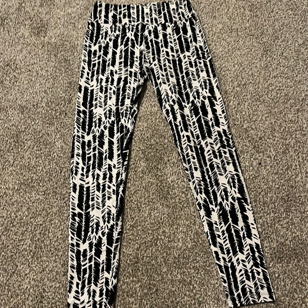 One size fits all lularoe leggings.